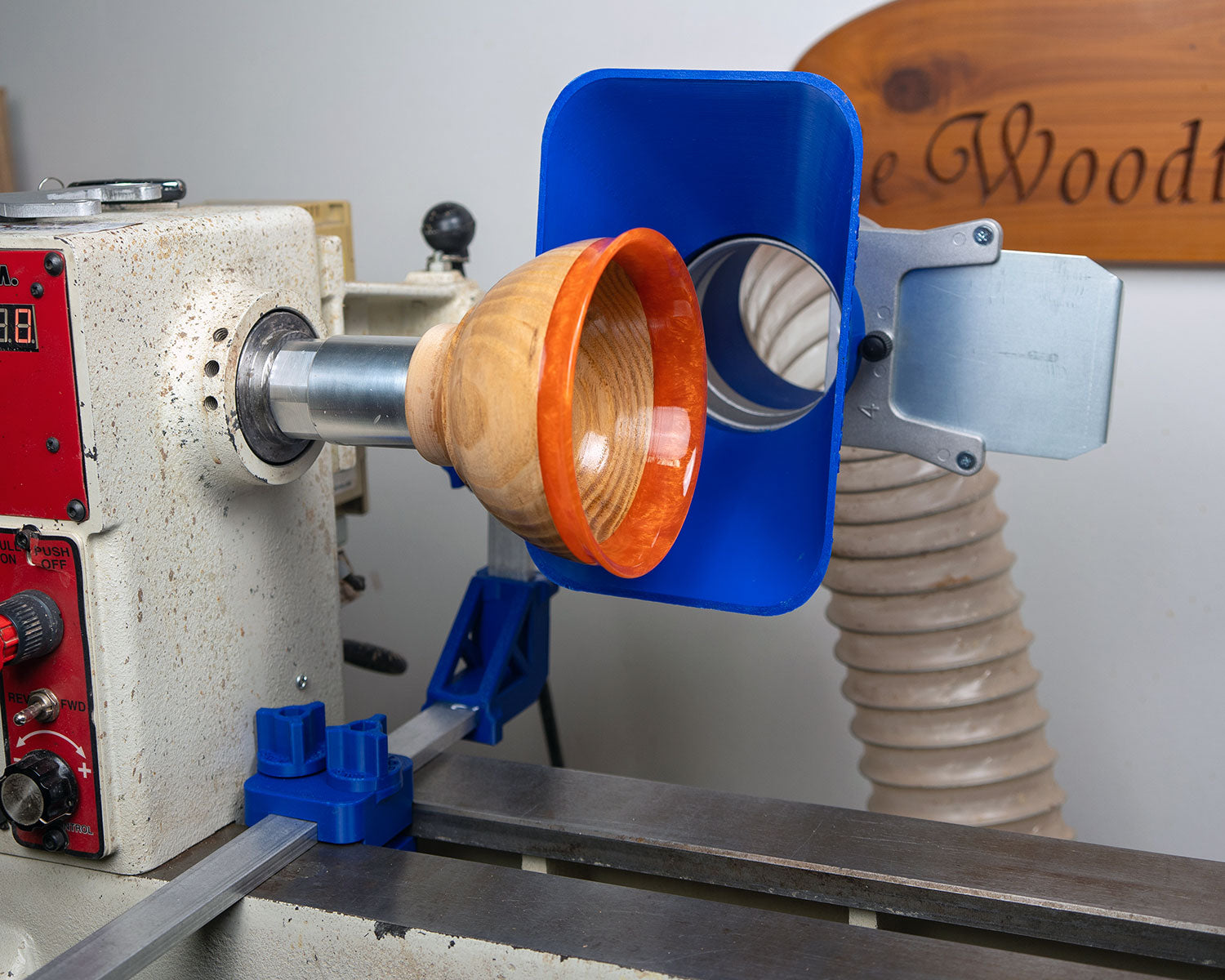 Simple Dust Collection System for Split-Bed Wood Lathe – Compatible with 4" Tubing