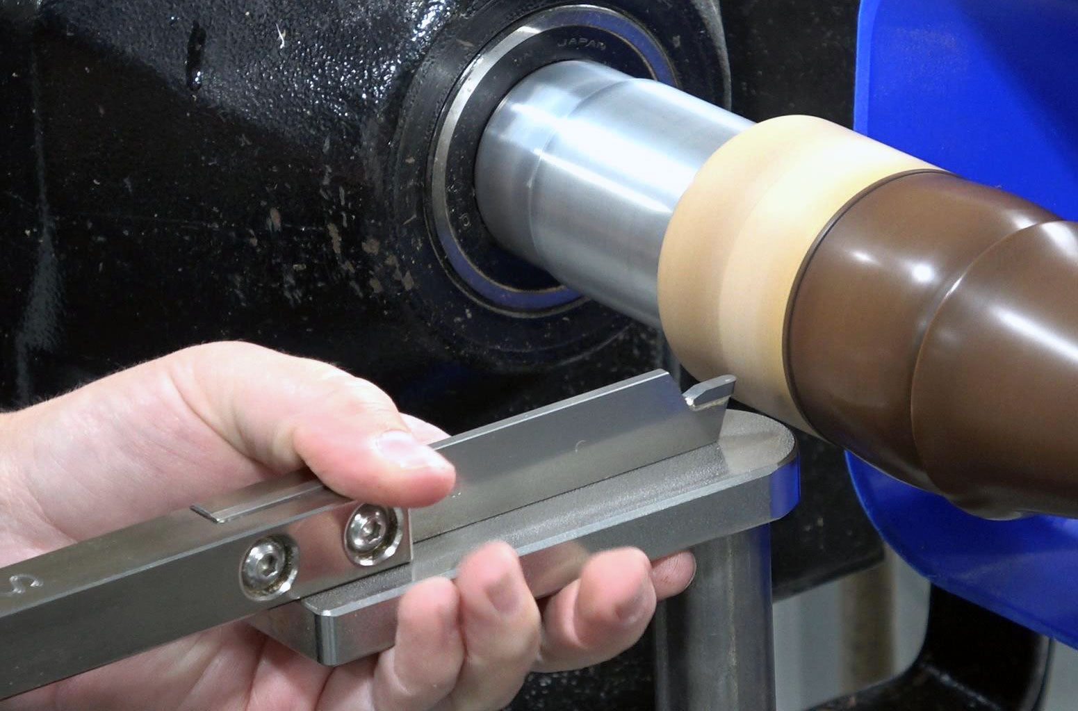 Simple Carbide Parting Tool for Wood Lathe